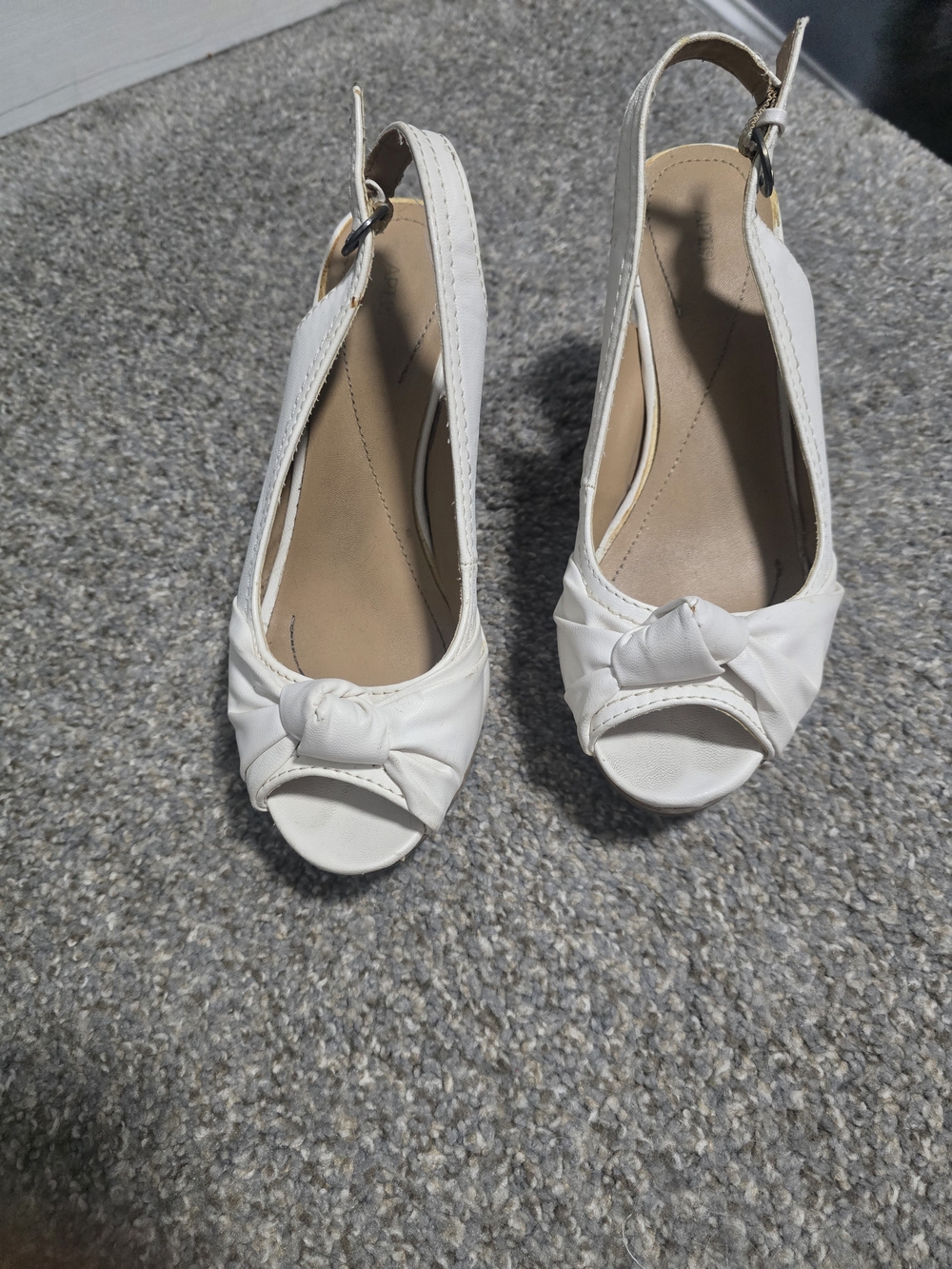 Apt. 9 White Peep-Toe Slingback Heels with Knot Accent